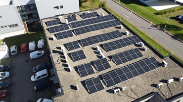 Instalación sobre cubierta plana de 40.9 kWp en Llanera, Asturias