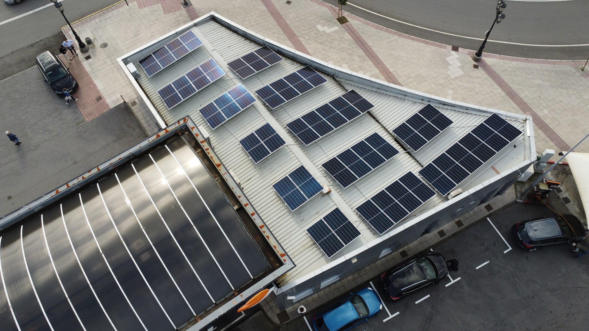 Instalaciones de paneles solares en Oviedo: instalaciones fotovoltaicas sobre gasolineras